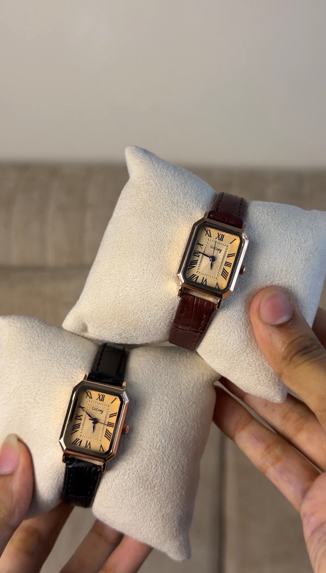 একটি Watch কিনুন, একটি  Cartier Strap Watch (৭০% ছাড়) পান ->