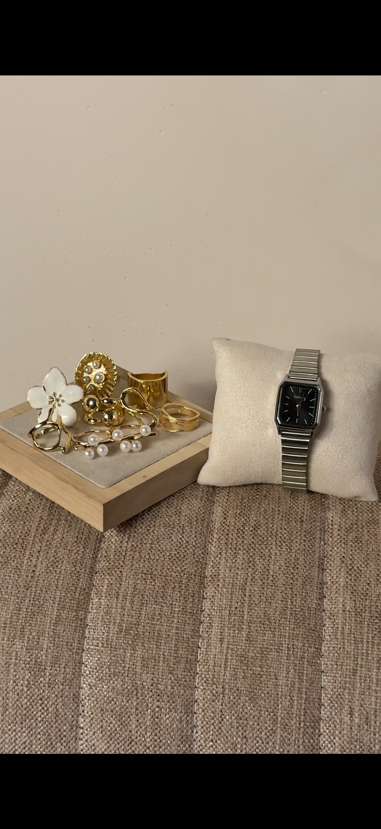 Gogoey Black Dial + ৫টি hibiscus & Pearl Ring set free পান