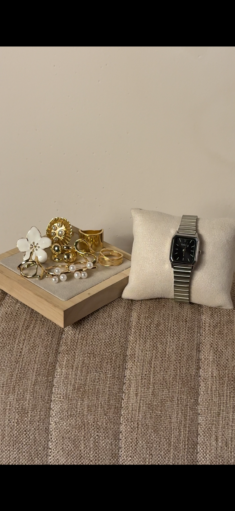 Gogoey Black Dial + ৫টি hibiscus & Pearl Ring set free পান