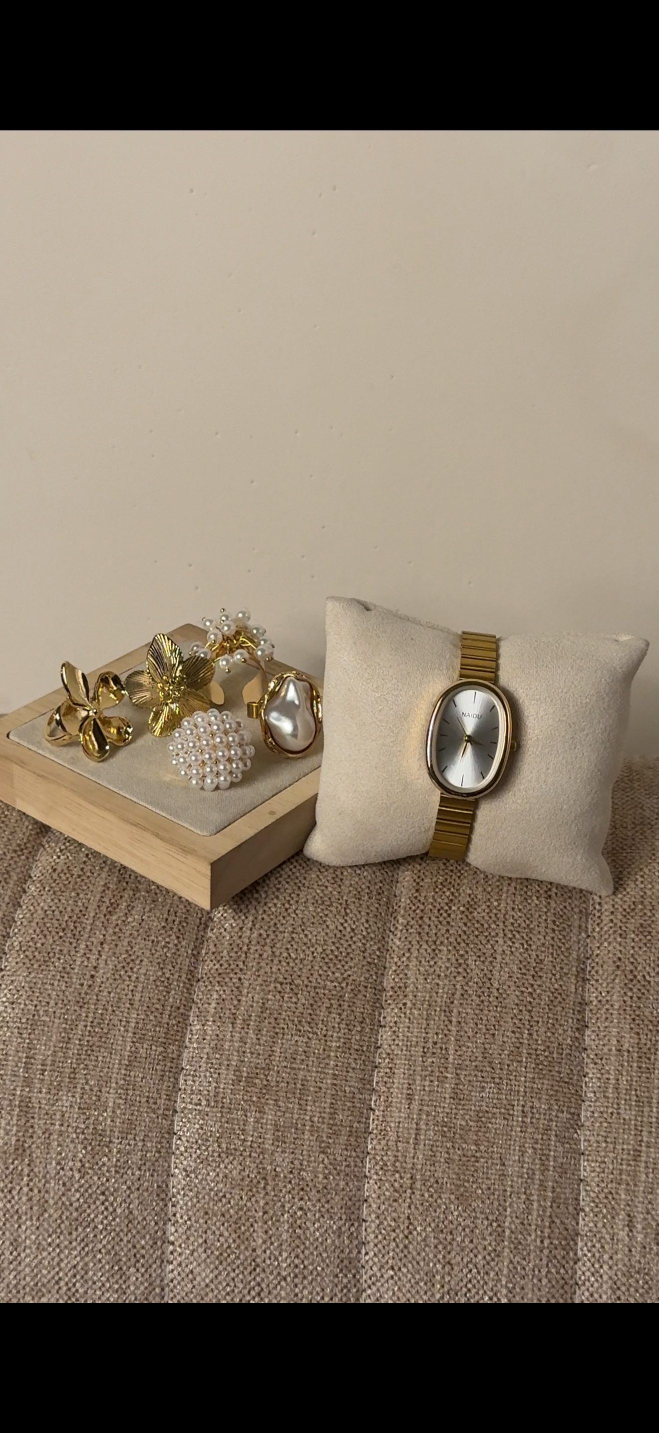 Naidu oval + ৫টি hibiscus & Pearl Ring set free
