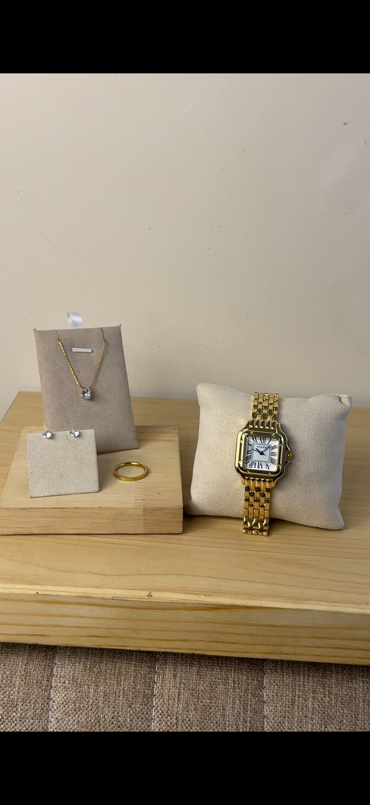 QUARTZ golden Cartier + Watch + diamond cut necklace  + stud earring  + mystery  ring ( free)