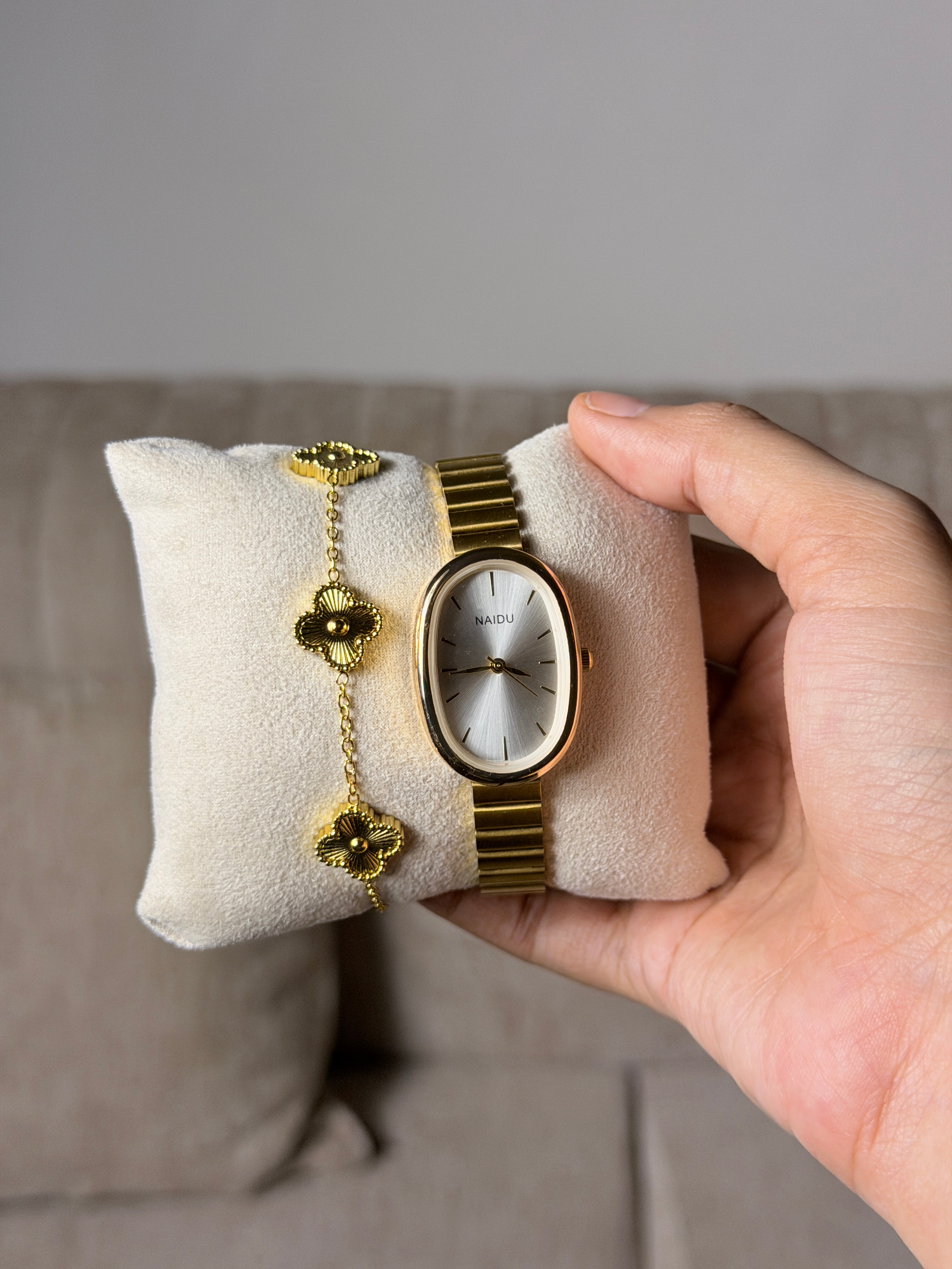 Naidu oval + Clover Bracelet (Free)+ Mystery Ring (Free)