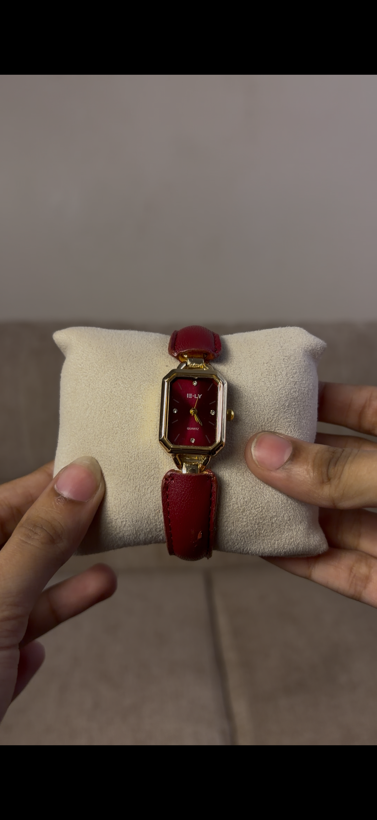 IE- LY burgundy belt