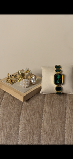 Green Emerald Cut + ৫টি hibiscus & Pearl Ring set free পান