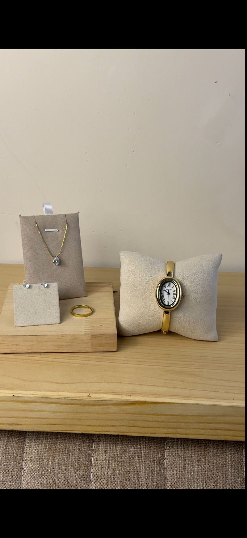 Naidu cuff Watch +Necklace (Free) + Earing (Free) + Mystery Ring (Free)