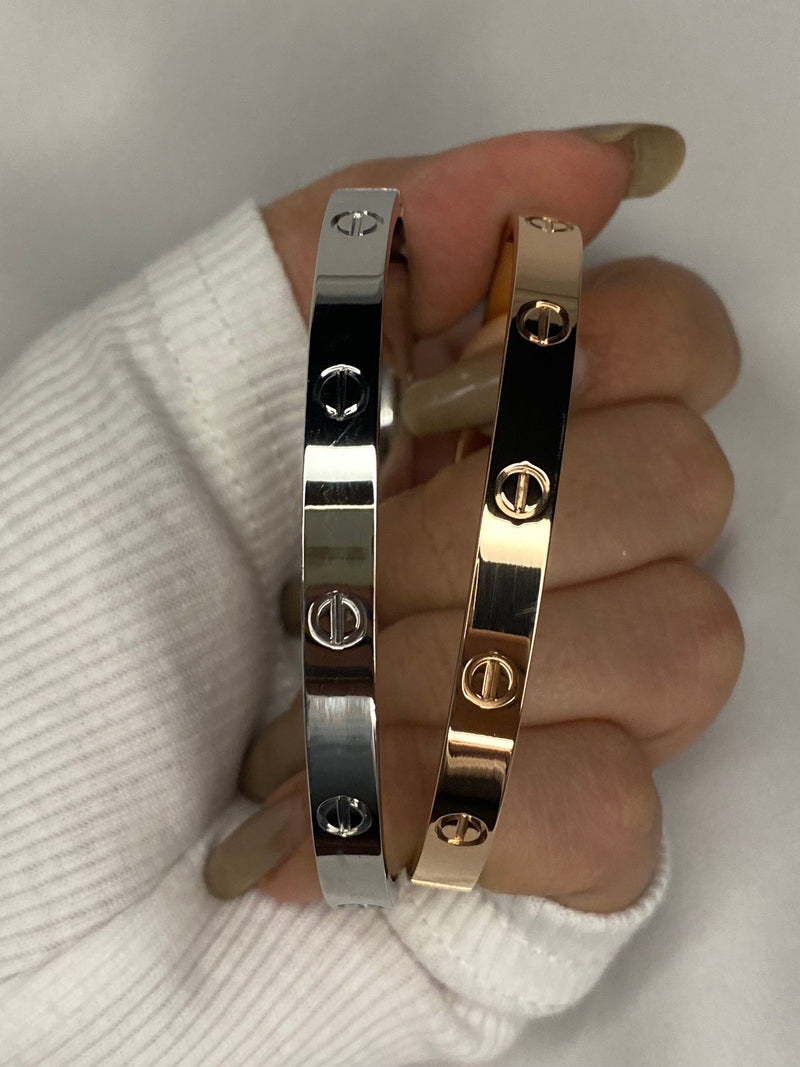 Cartier love
