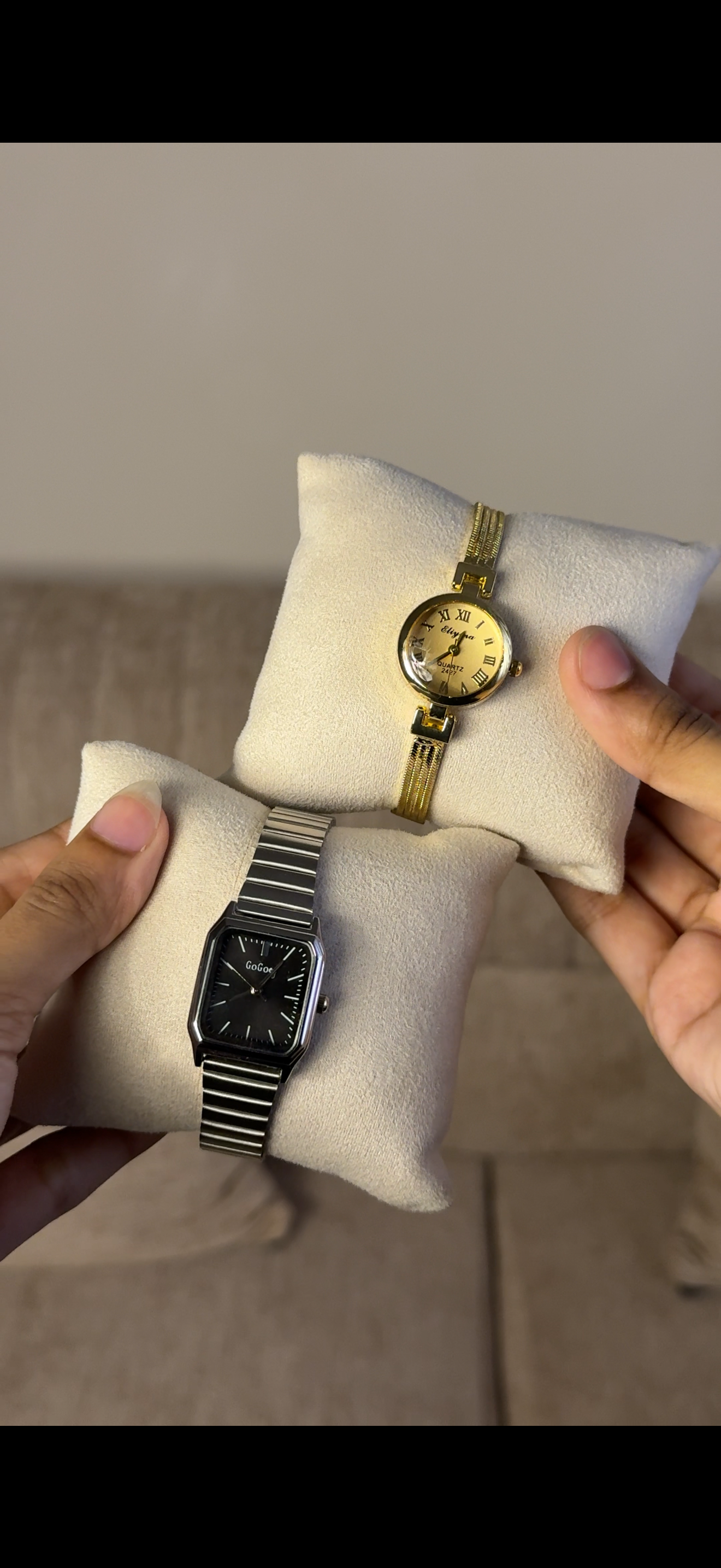 Gogoey Black Dial   + Get 1 Watch (70% Off)