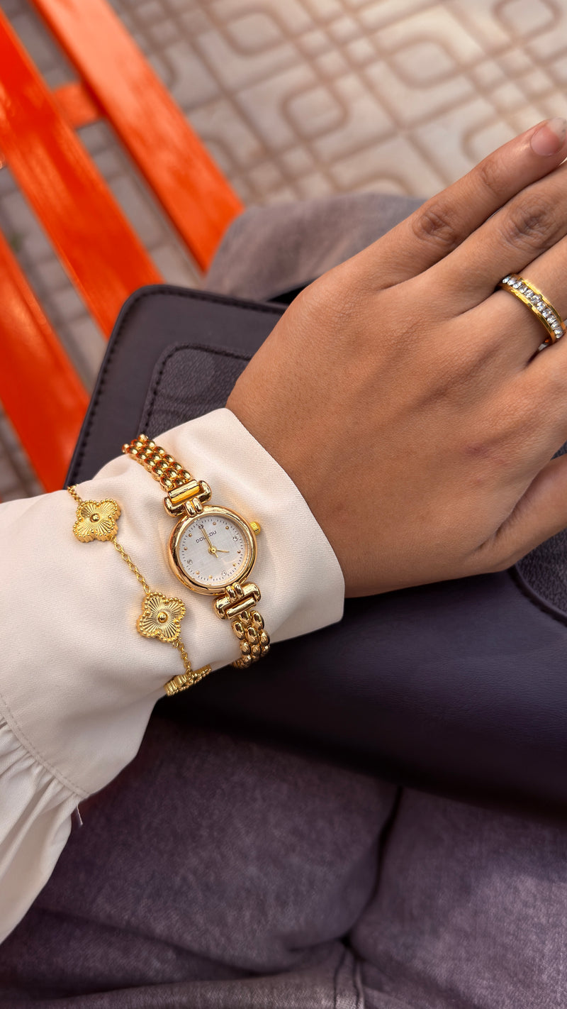 (Doukou vintage combo) Buy 1 Watch ⌚
Get 2 Jewellery FREE 💍🍀
(Ring + Clover Bracelet)
