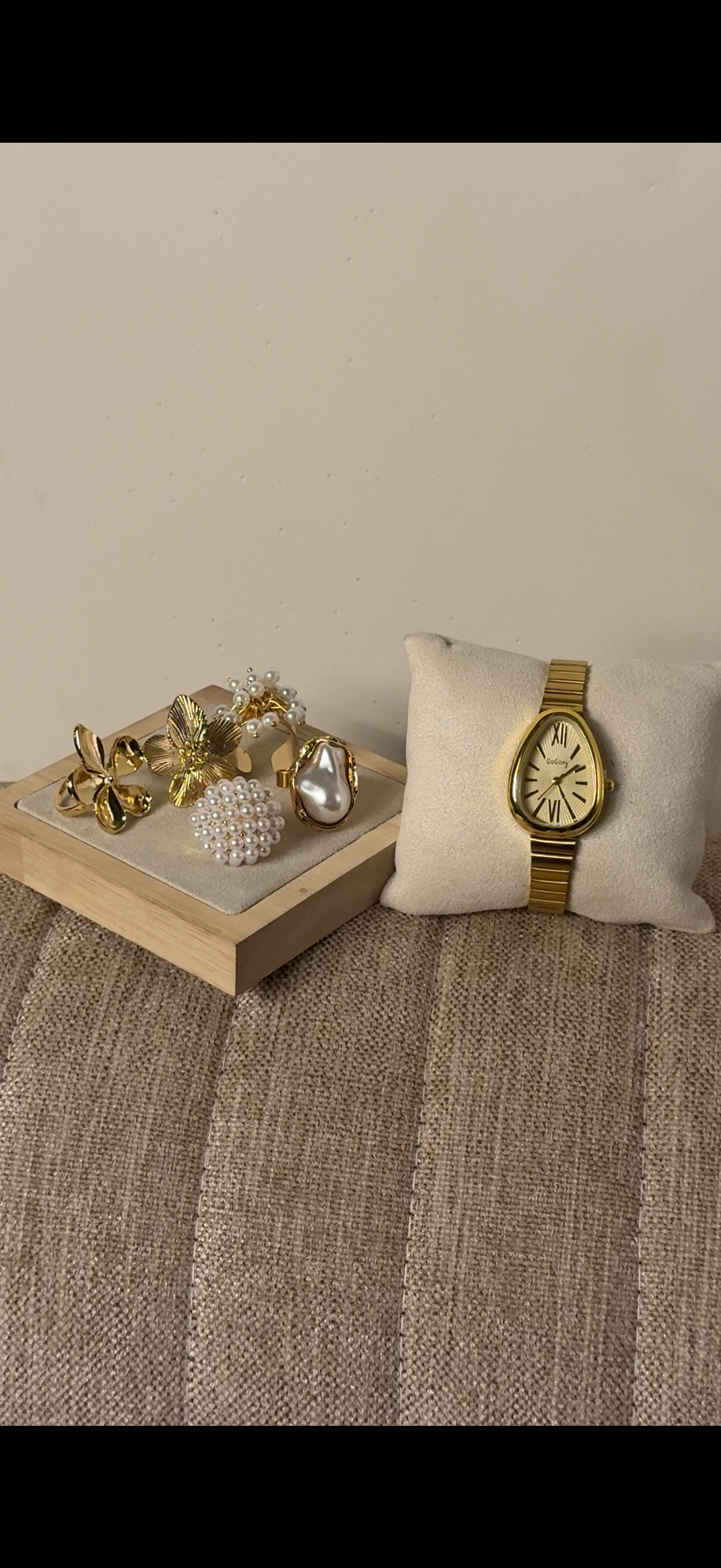 Golden snakehead + ৫টি hibiscus & Pearl Ring set free পান