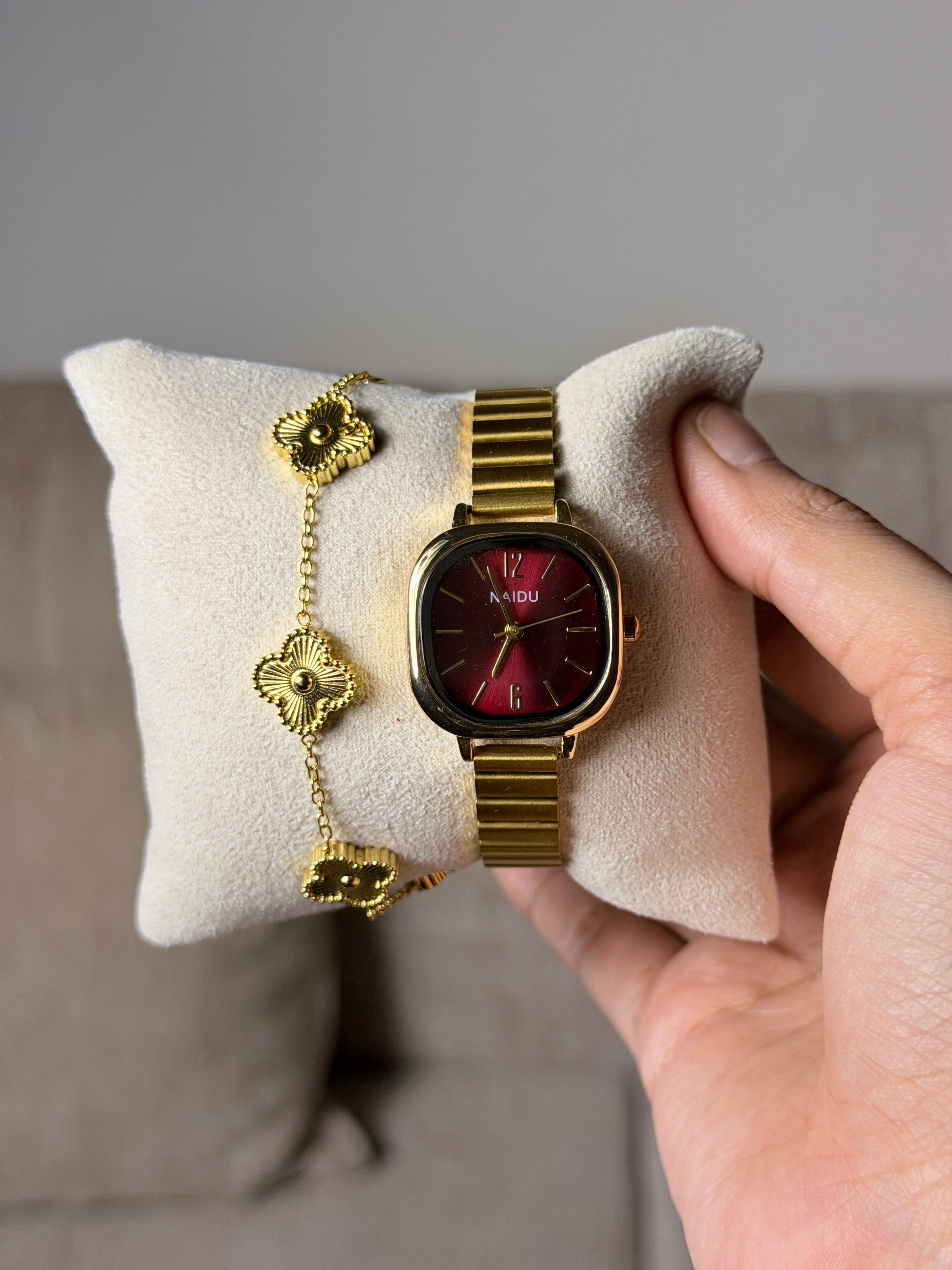 Naidu  red dial + Get 1 cartier belt watch (70% off)