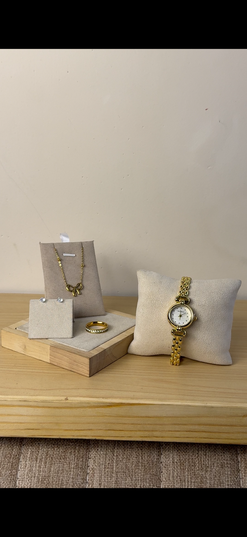 Doukou vintage+ Necklace (Free) + Earing (Free) + Mystery Ring (Free)