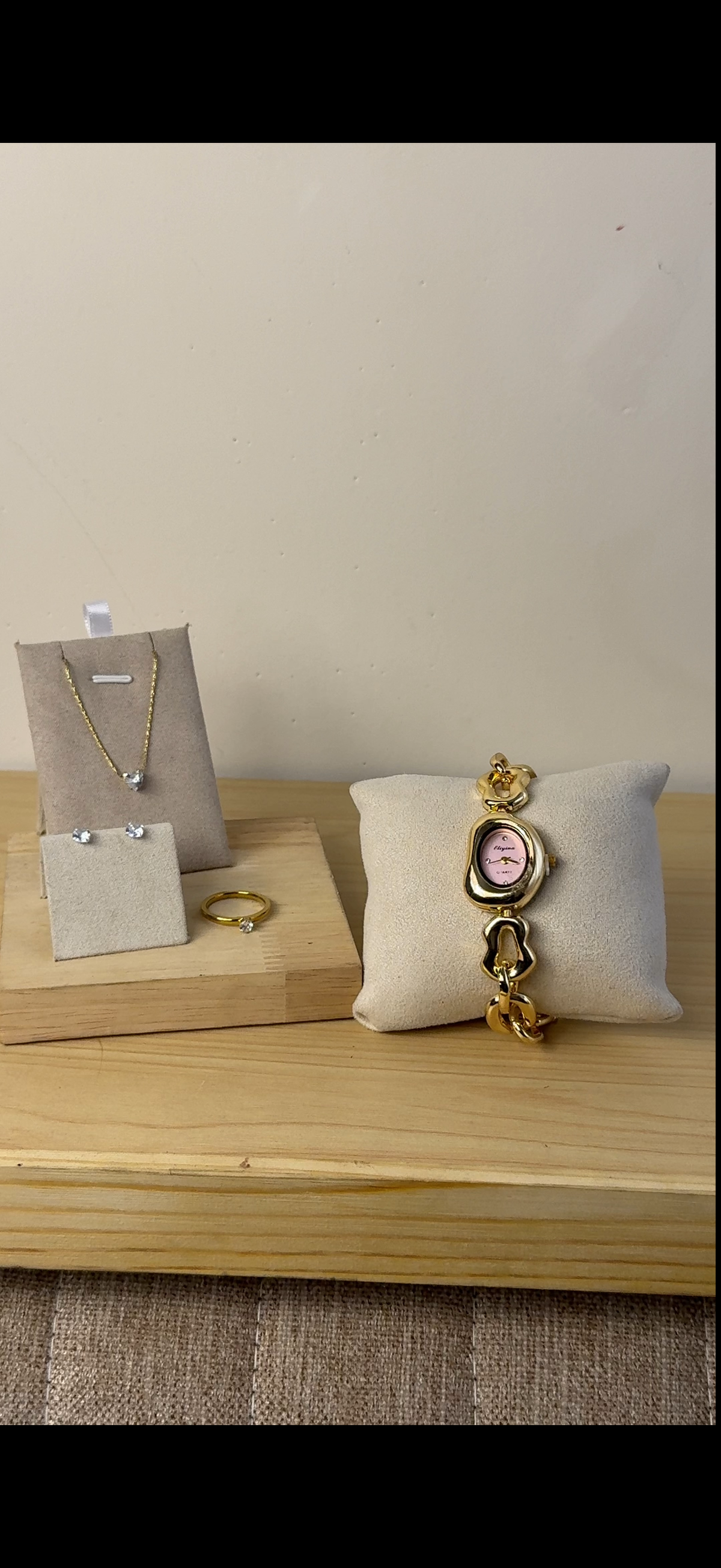 Eliyana bean pink Watch + Necklace (Free) + Earing (Free) + Mystery Ring (Free)