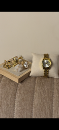 Gogey Queno Gold + ৫টি Petal & Pearl Ring set free পান