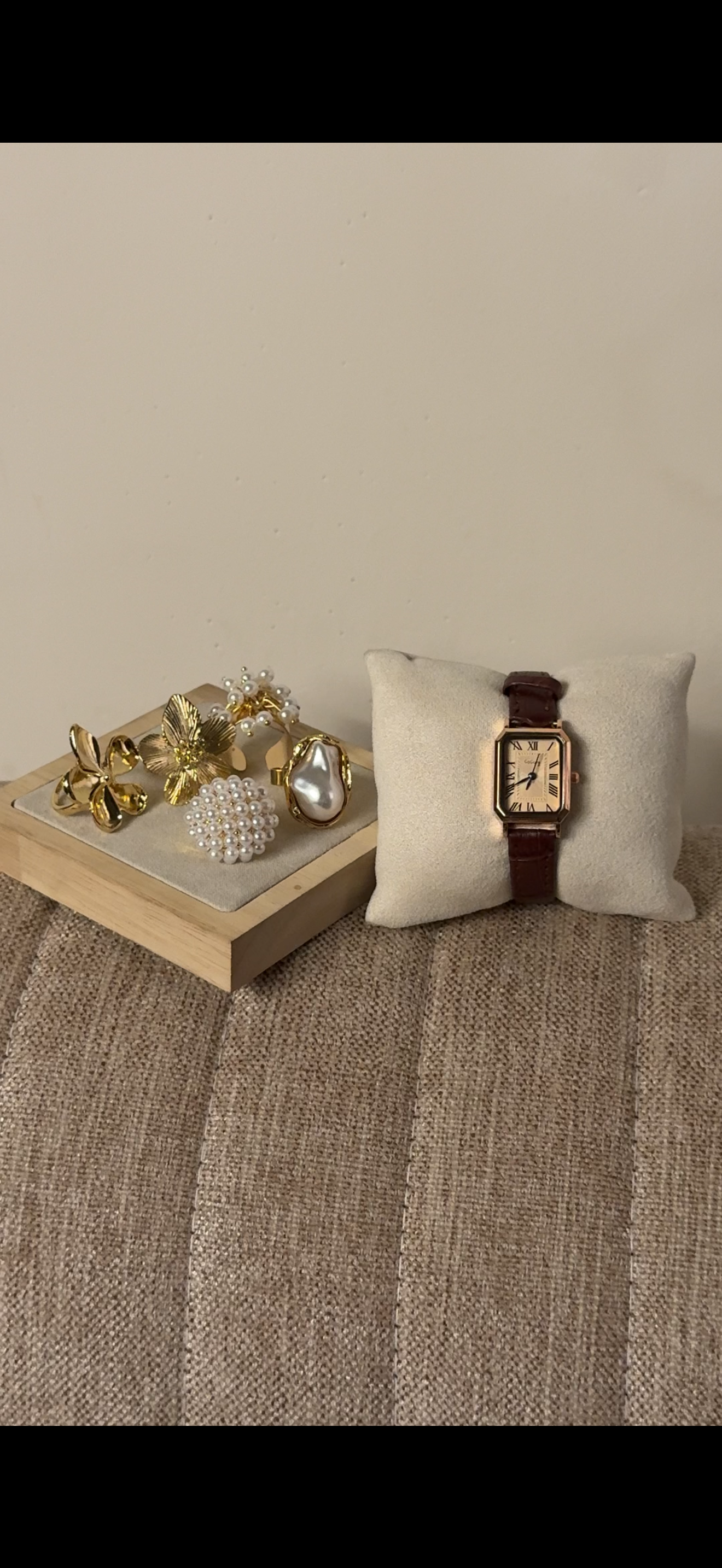 Gogoey Retro +৫টি hibiscus & Pearl Ring set free পান