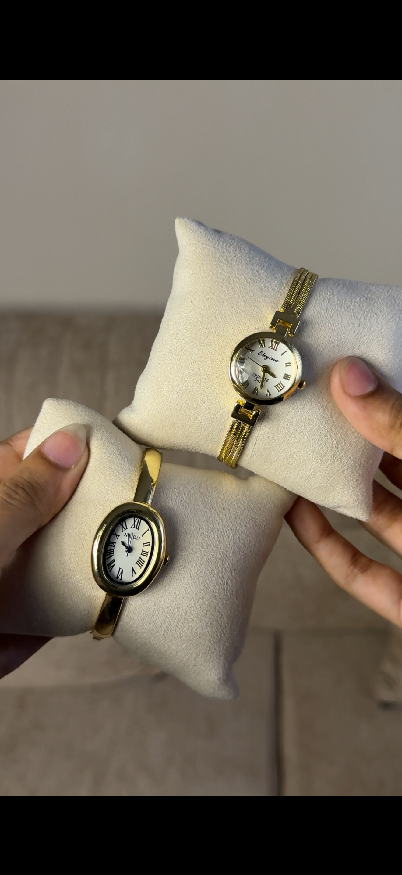 Naidu cuff Watch + Get 1 Cartier belt watch (70% off)