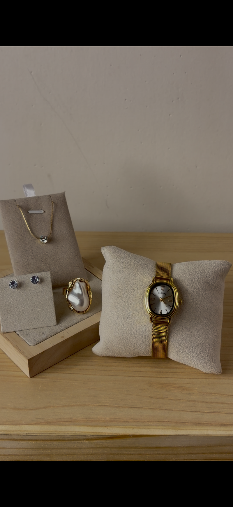 Watch + Necklace (Free) + Earing (Free) + Mystery Ring (Free)
