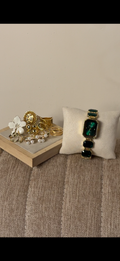 Green Emerald Cut + ৫টি hibiscus & Pearl Ring set free পান