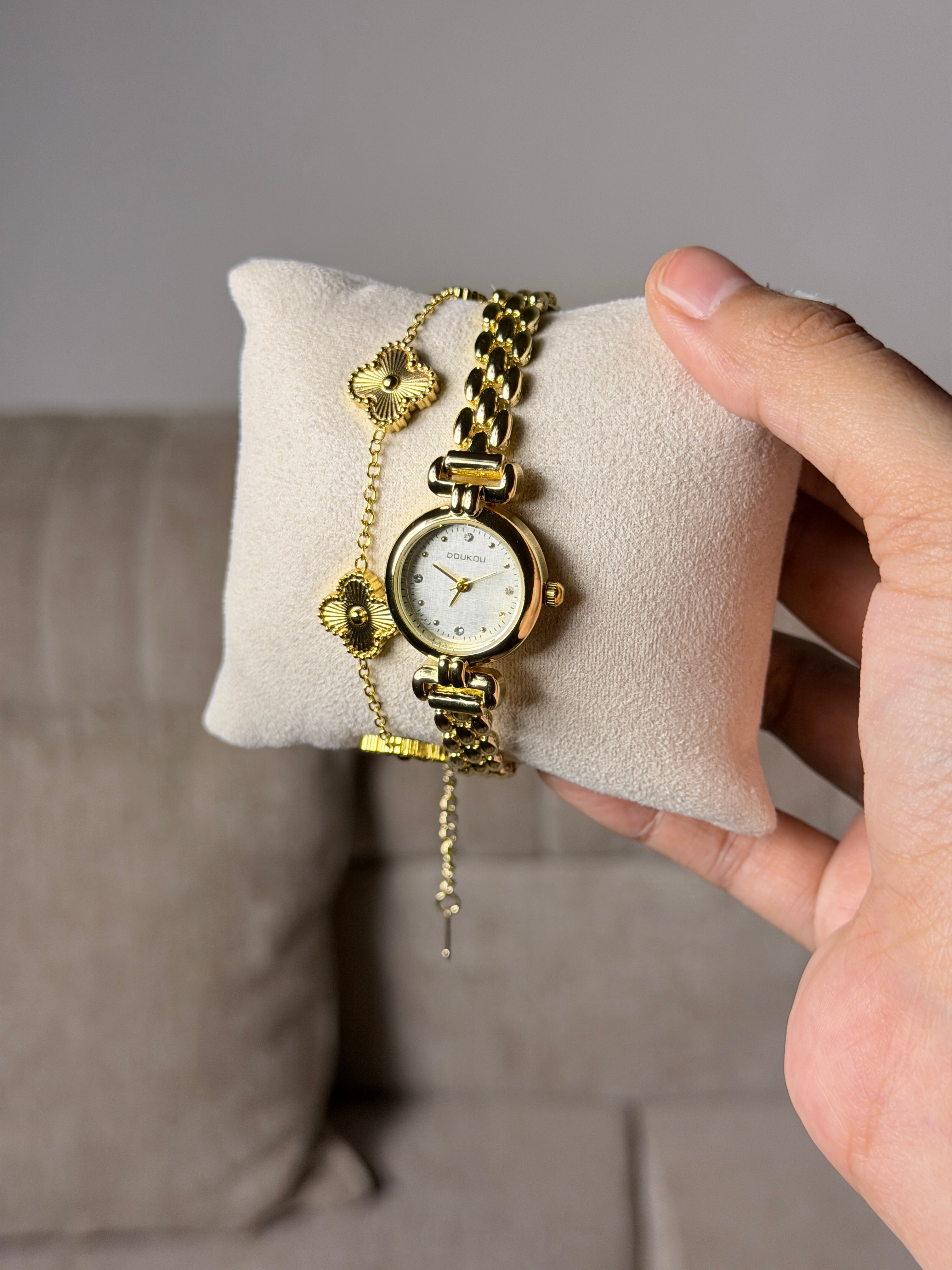 Doukou vintage + Cartier Nail Bracelet (Free)