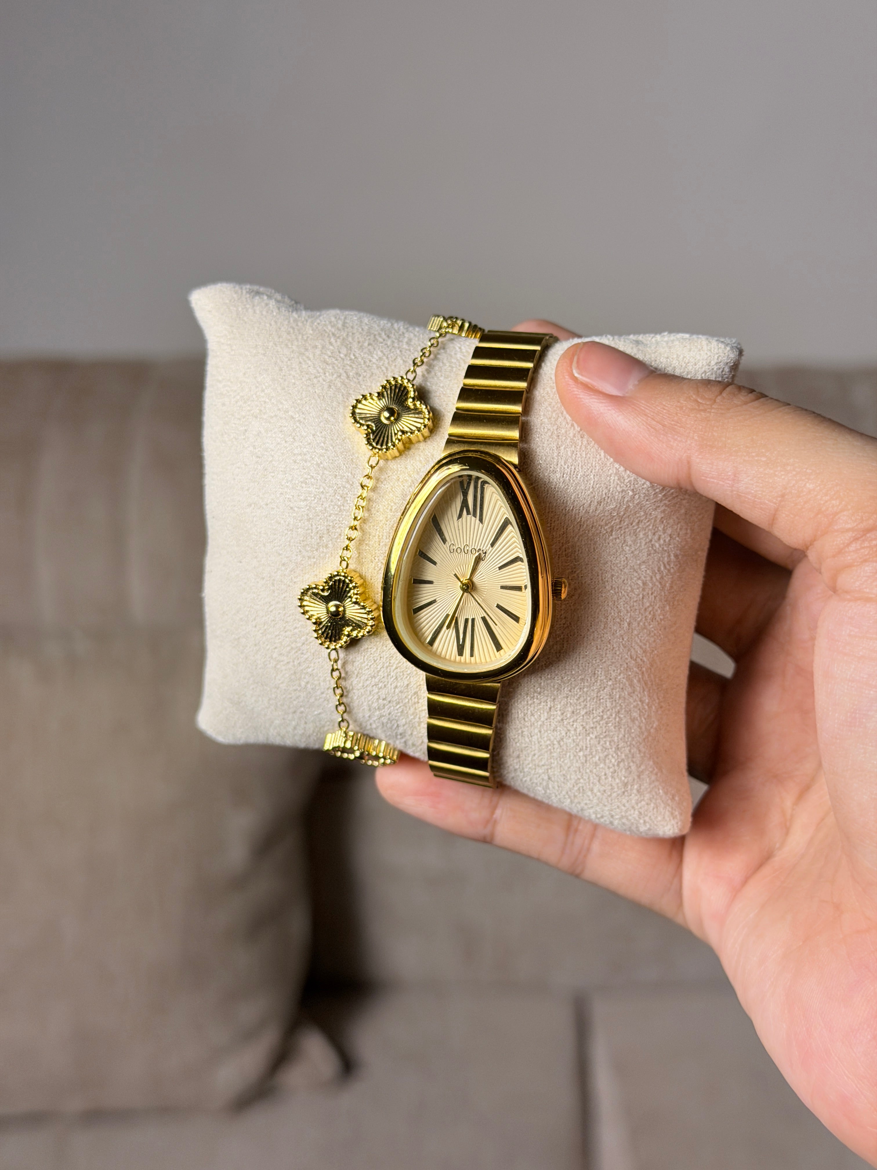 Golden snakehead + Clover Bracelet (Free)+ Mystery Ring (Free)