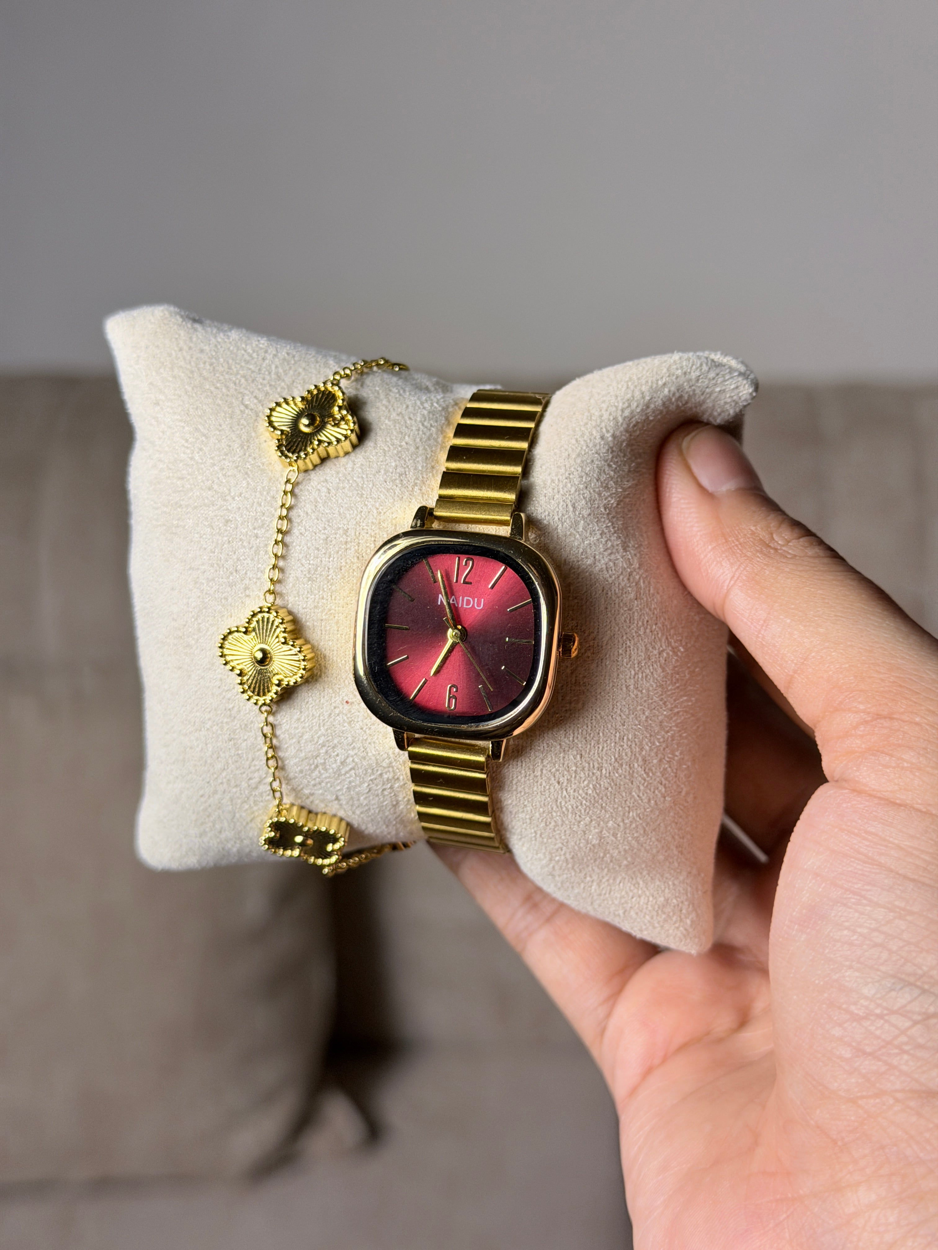 Naidu  red dial + Clover Bracelet (Free)+ Mystery Ring (Free)
