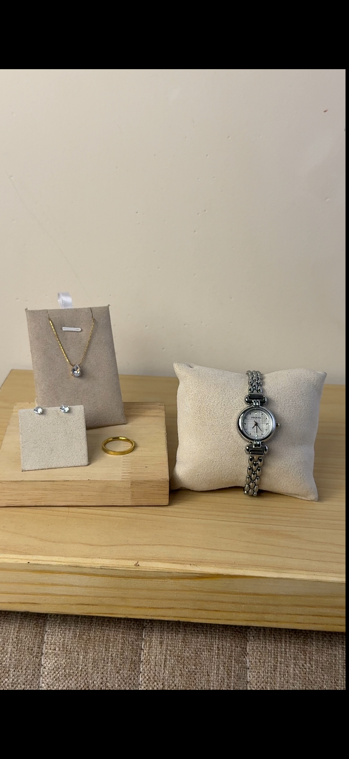 Doukou silver vintage Watch  +Necklace  + Earing + Mystery Ring (Free)
