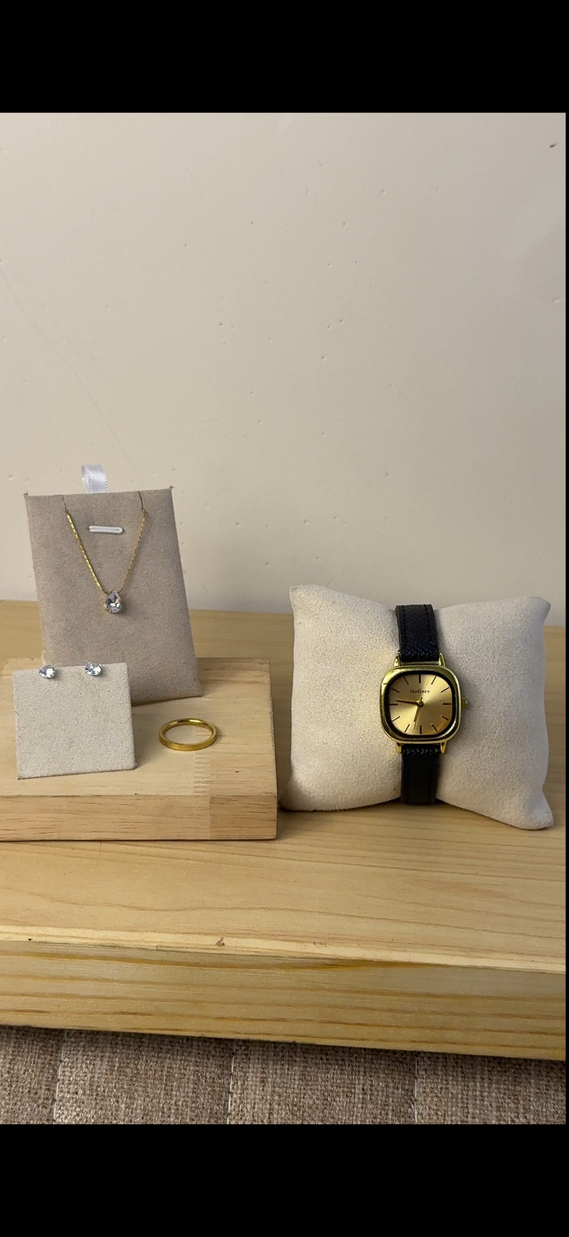 Gogoey square belt Watch + Necklace (Free) + Earing (Free) + Mystery Ring (Free)