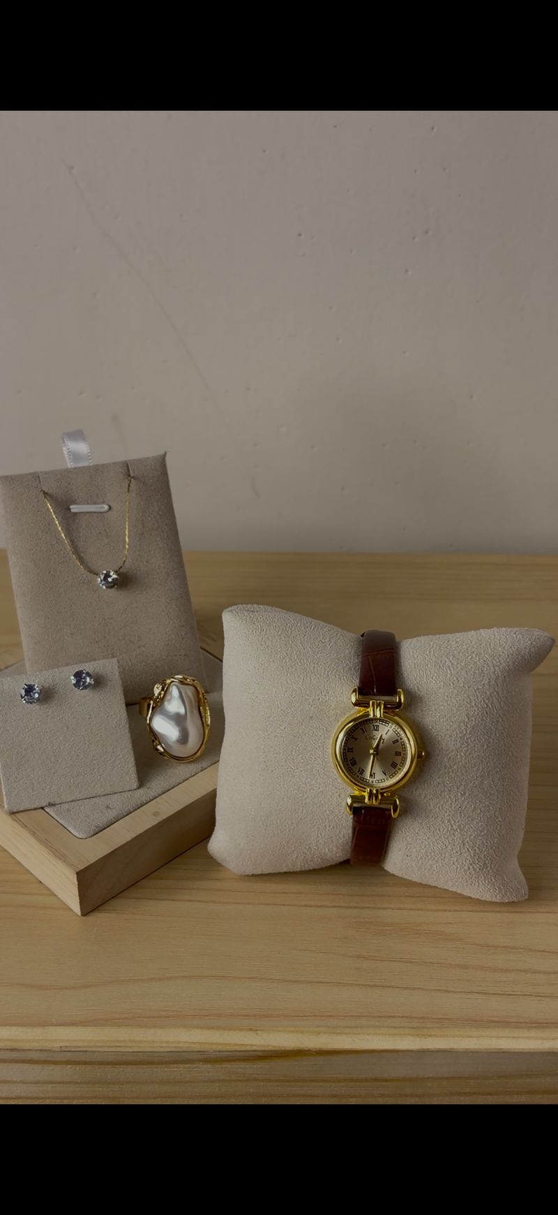 Watch + Necklace (Free) + Earing (Free) + Mystery Ring (Free)