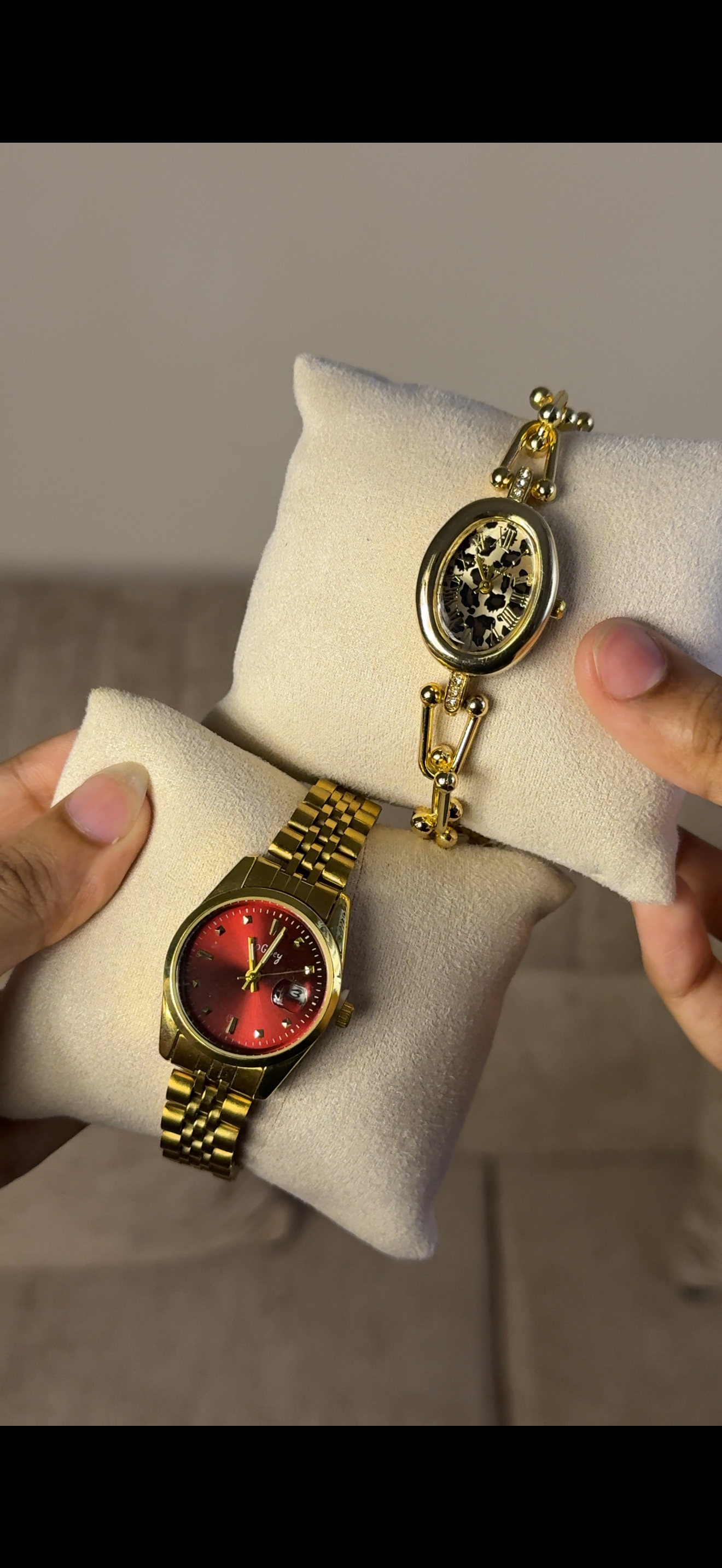Gogey Queno Maroon+ get 1 Cartier belt watch (70% off)