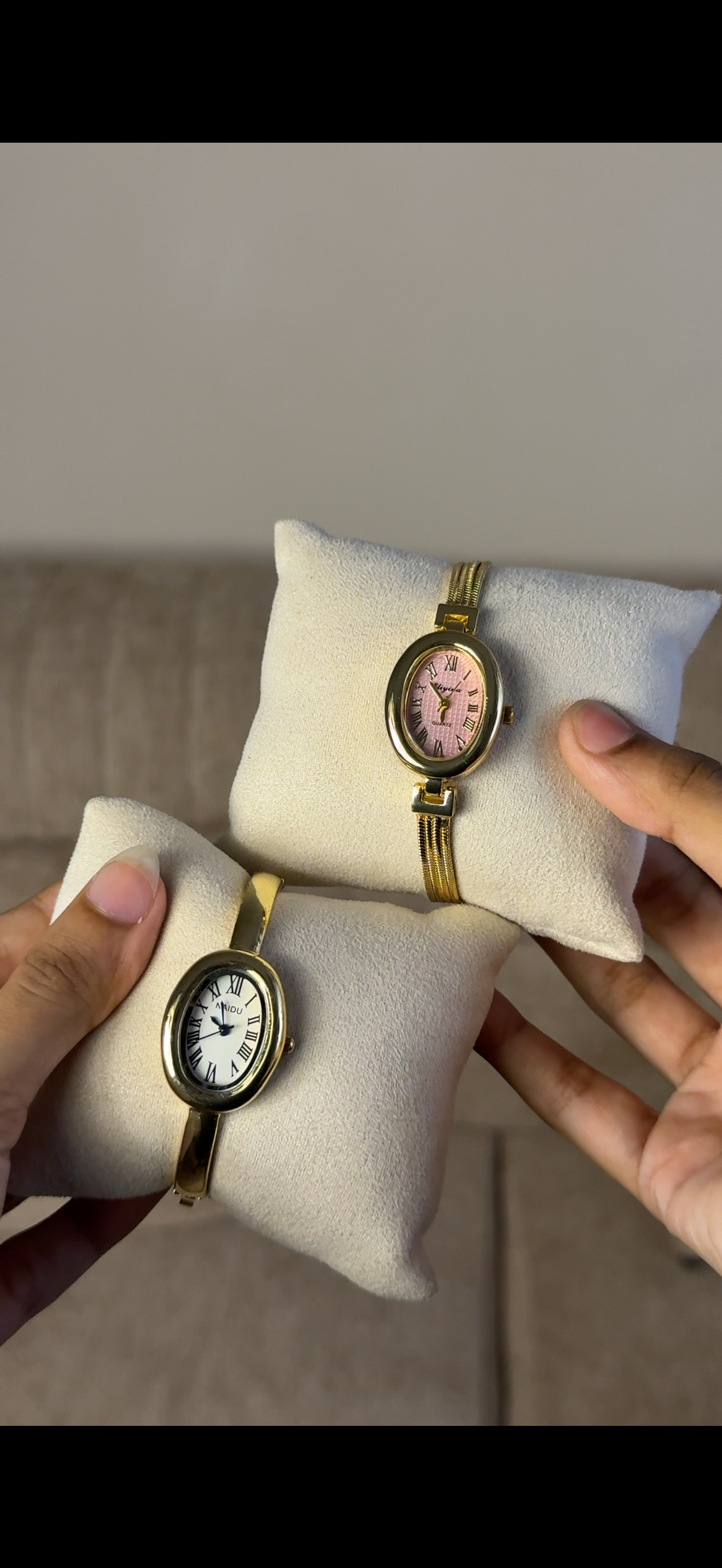 Naidu cuff Watch + Get 1 Cartier belt watch (70% off)