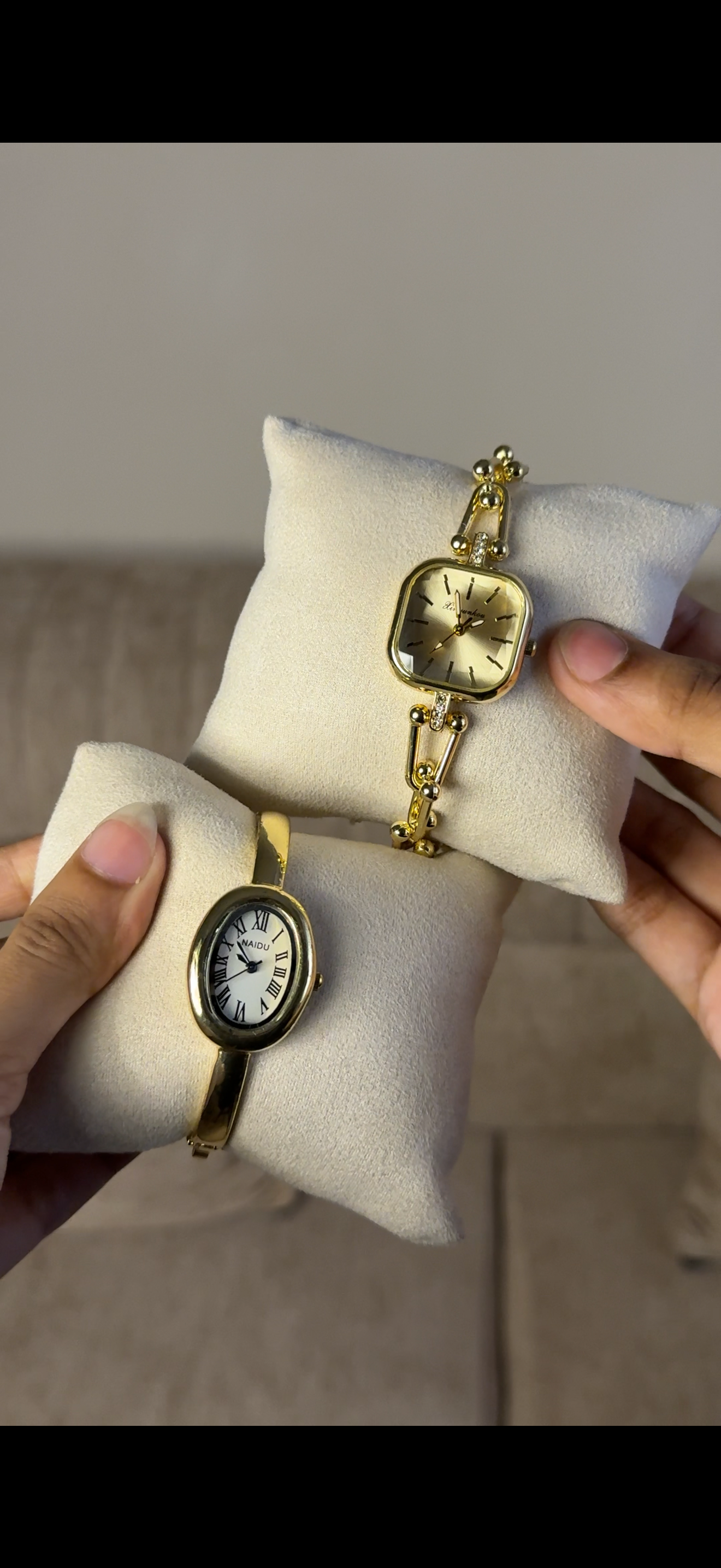 Naidu cuff Watch + Get 1 Cartier belt watch (70% off)