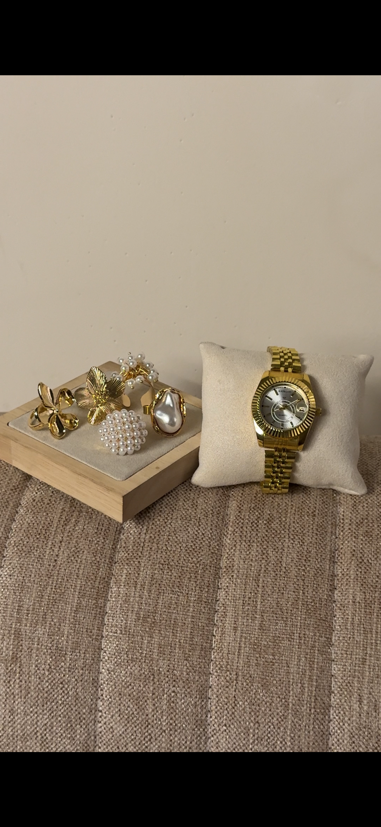 KASRLUO Gold+ Watch + ৫টি hibiscus & Pearl Ring set free পান