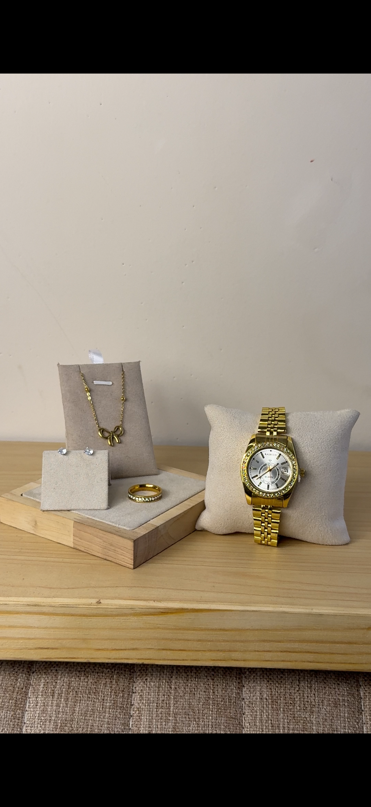 KASRLUO Gold+ Necklace (Free) + Earing (Free) + Mystery Ring (Free)