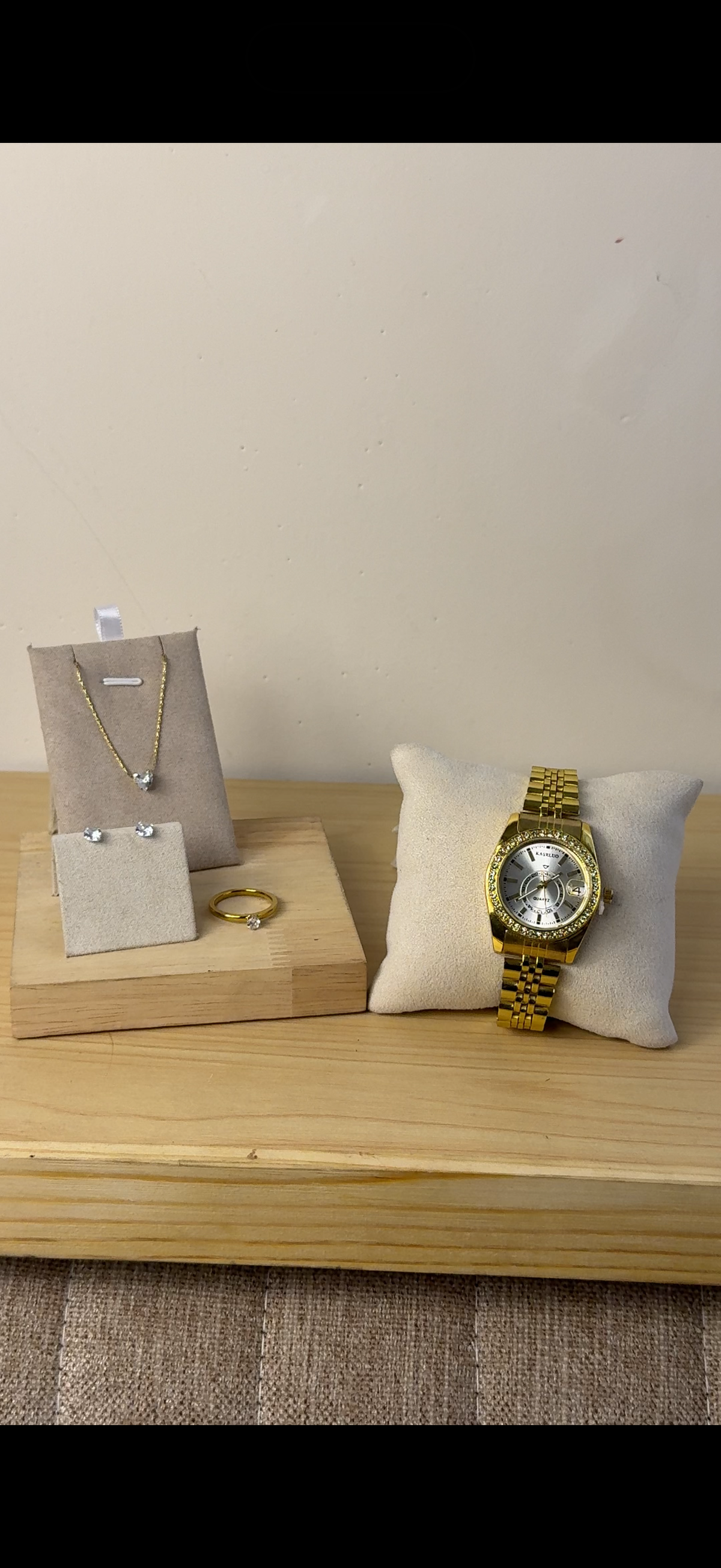 KASRLUO Gold+ Necklace (Free) + Earing (Free) + Mystery Ring (Free)