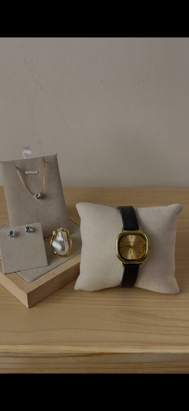 Watch + Necklace (Free) + Earing (Free) + Mystery Ring (Free)