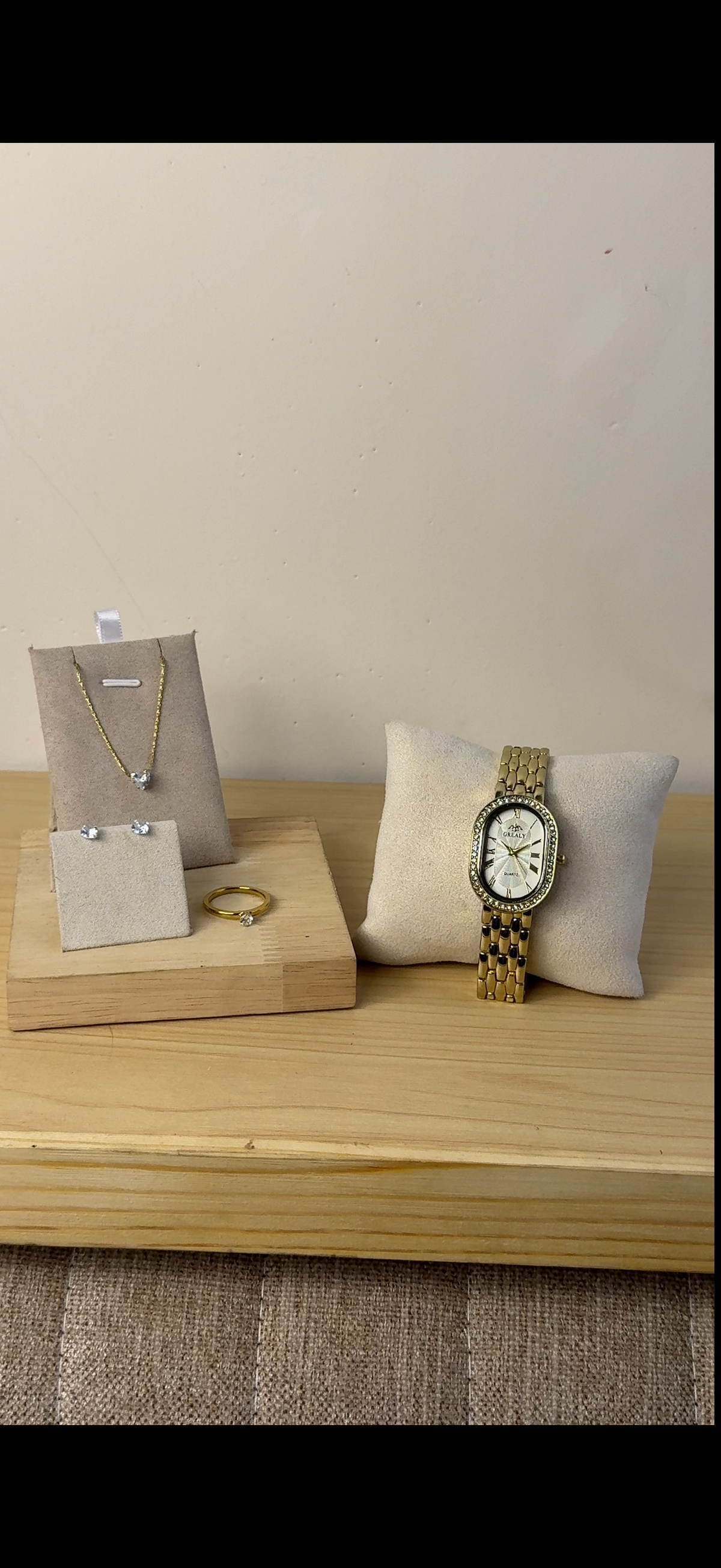 GREALY Gold + Necklace (Free) + Earing (Free) + Mystery Ring (Free)