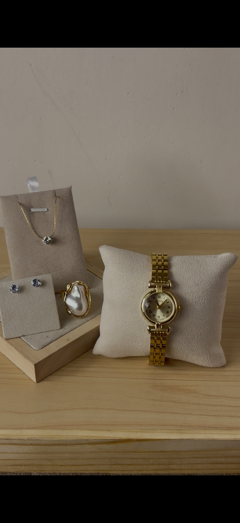 Watch + Necklace (Free) + Earing (Free) + Mystery Ring (Free)