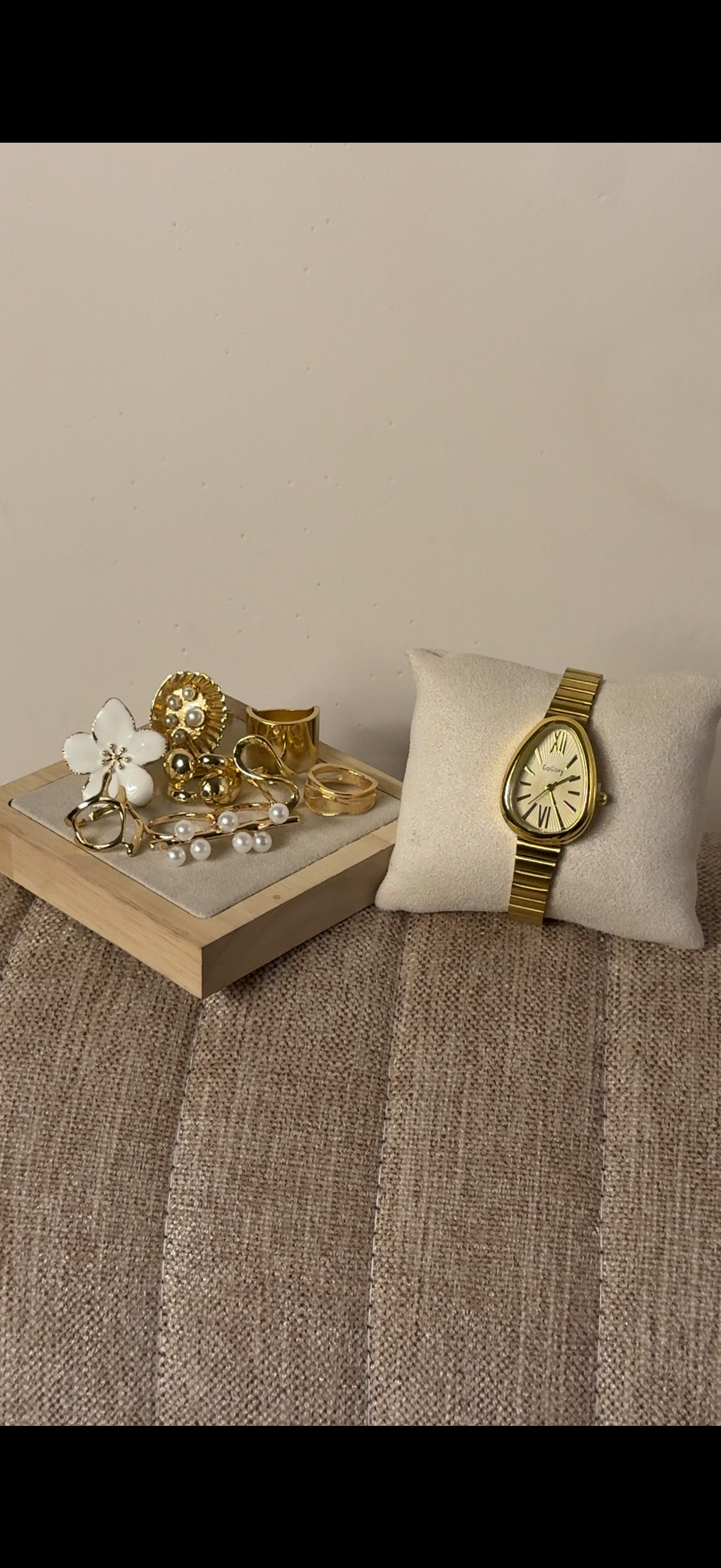 Golden snakehead + ৫টি hibiscus & Pearl Ring set free পান