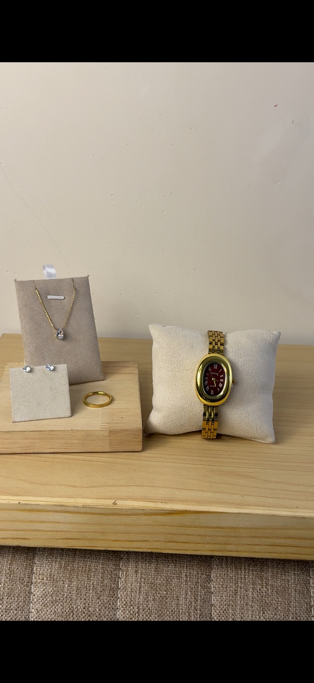 Watch + Necklace (Free) + Earing (Free) + Mystery Ring (Free)