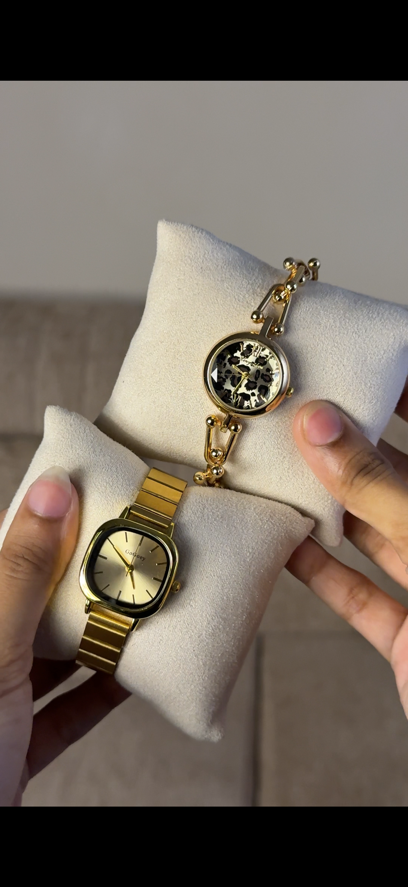 Gogoey Square  + get 1 Cartier belt watch (70% off)