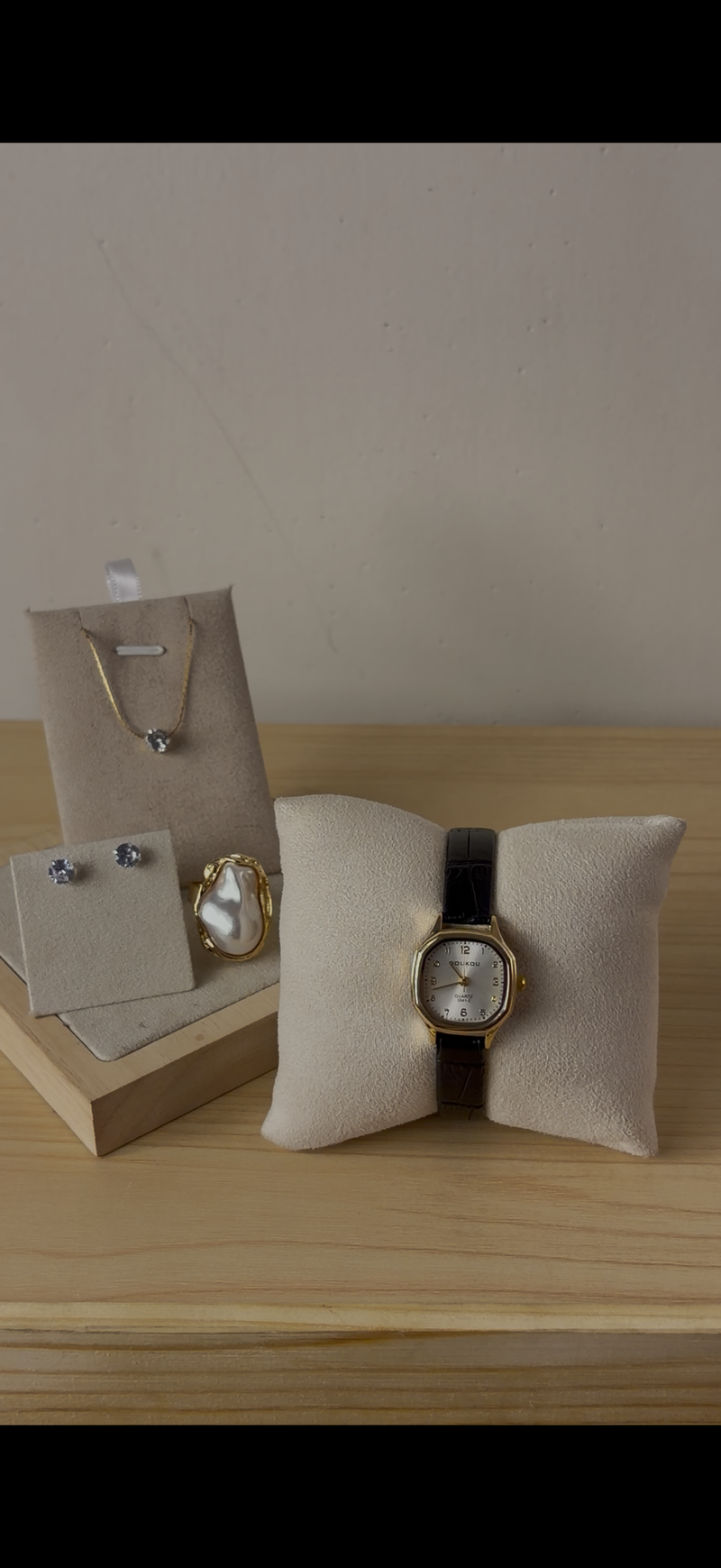 Watch + Necklace (Free) + Earing (Free) + Mystery Ring (Free)