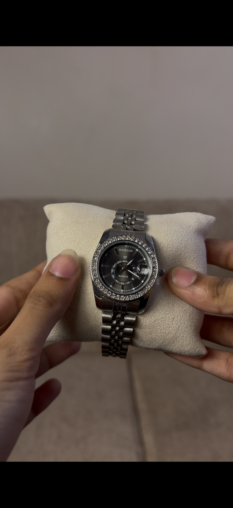 Karslou black dial silver strap
