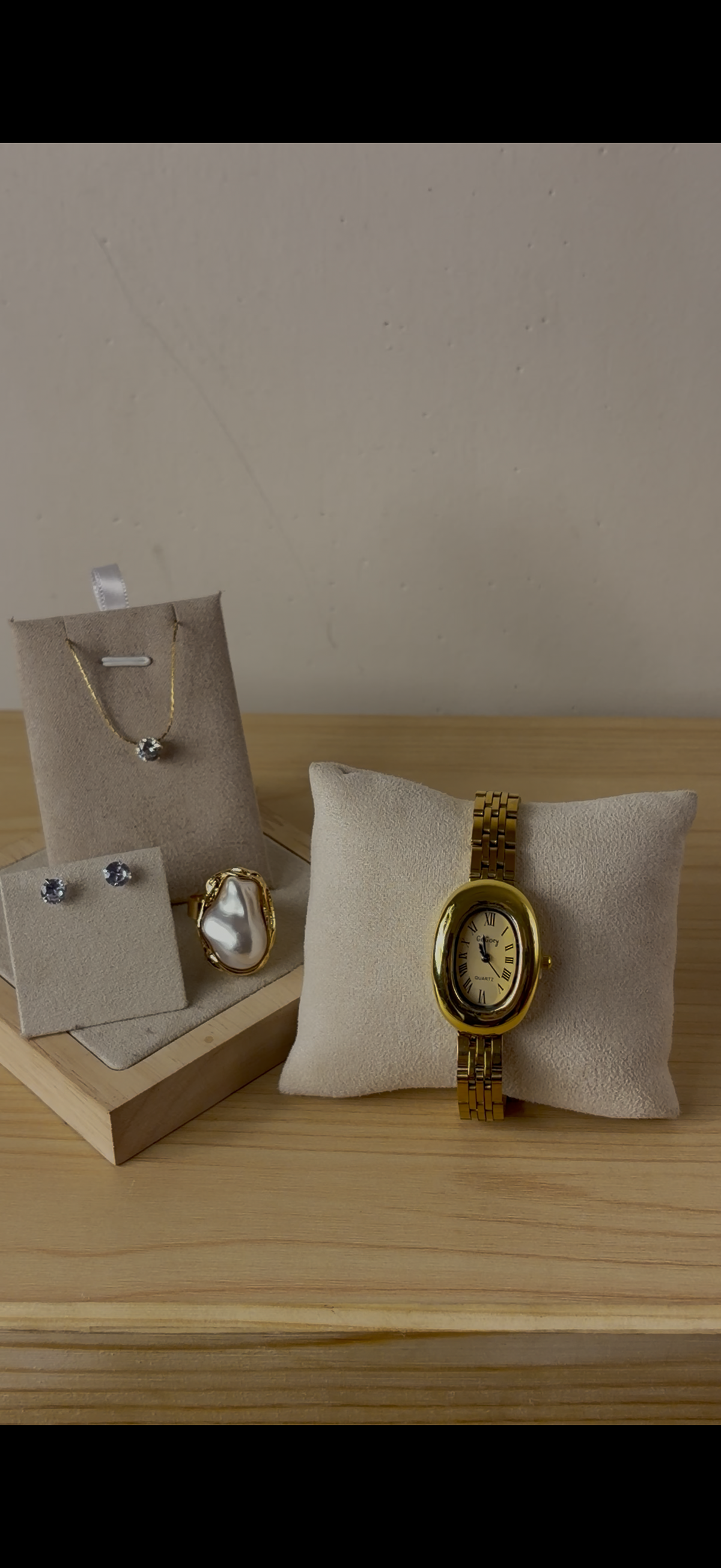 Watch + Necklace (Free) + Earing (Free) + Mystery Ring (Free)
