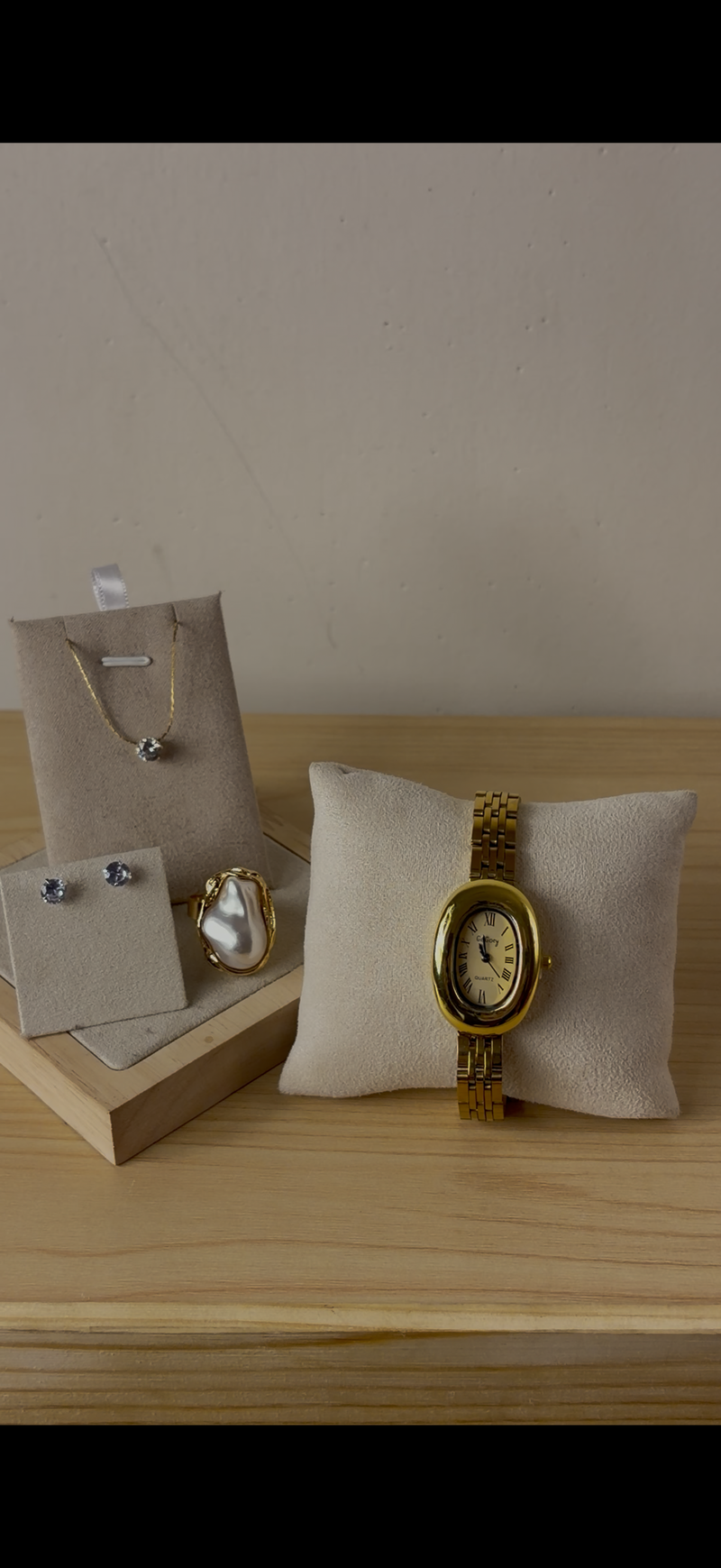 Watch + Necklace (Free) + Earing (Free) + Mystery Ring (Free)