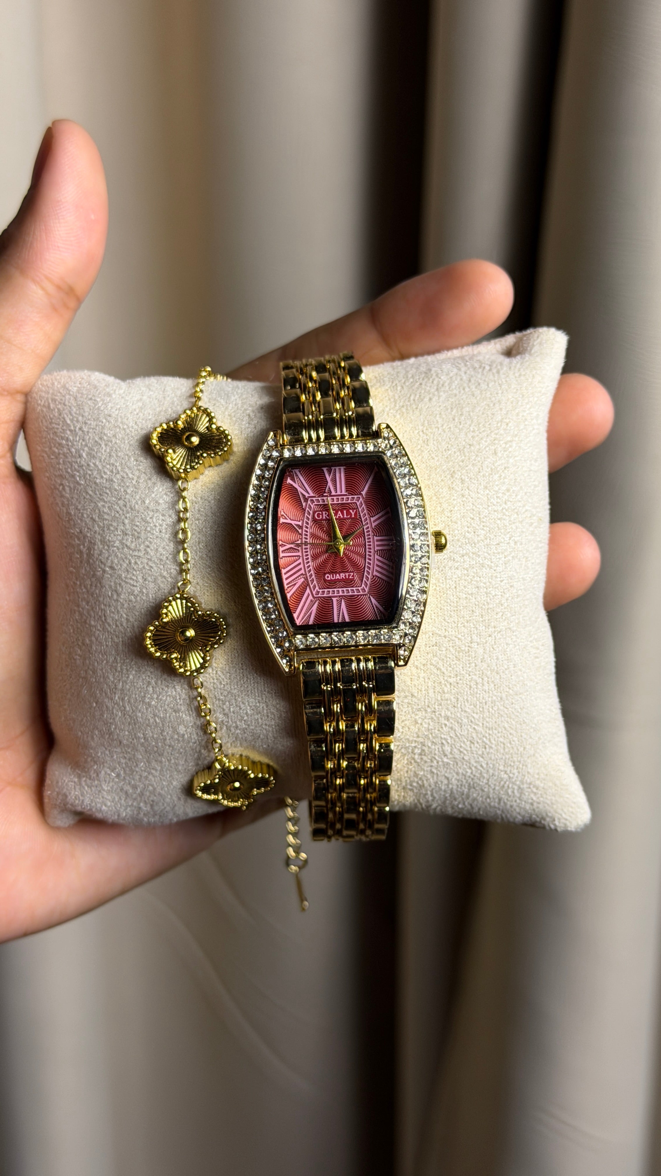Grealy Maroon + Clover Bracelet (Free)+ Mystery Ring(Free)