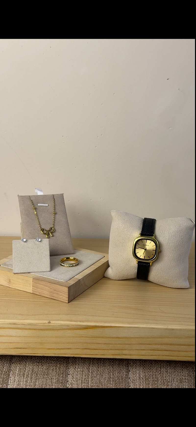Gogoey square belt Watch + Necklace (Free) + Earing (Free) + Mystery Ring (Free)