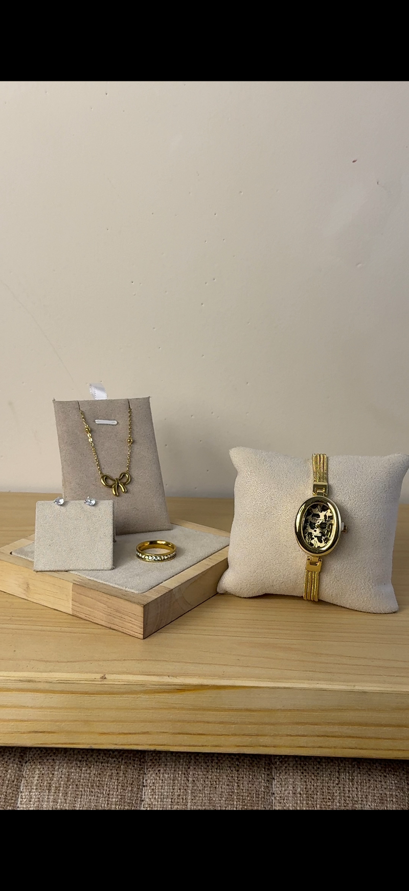 Eliyina leopard Oval + Necklace (Free) + Earing (Free) + Mystery Ring (Free)