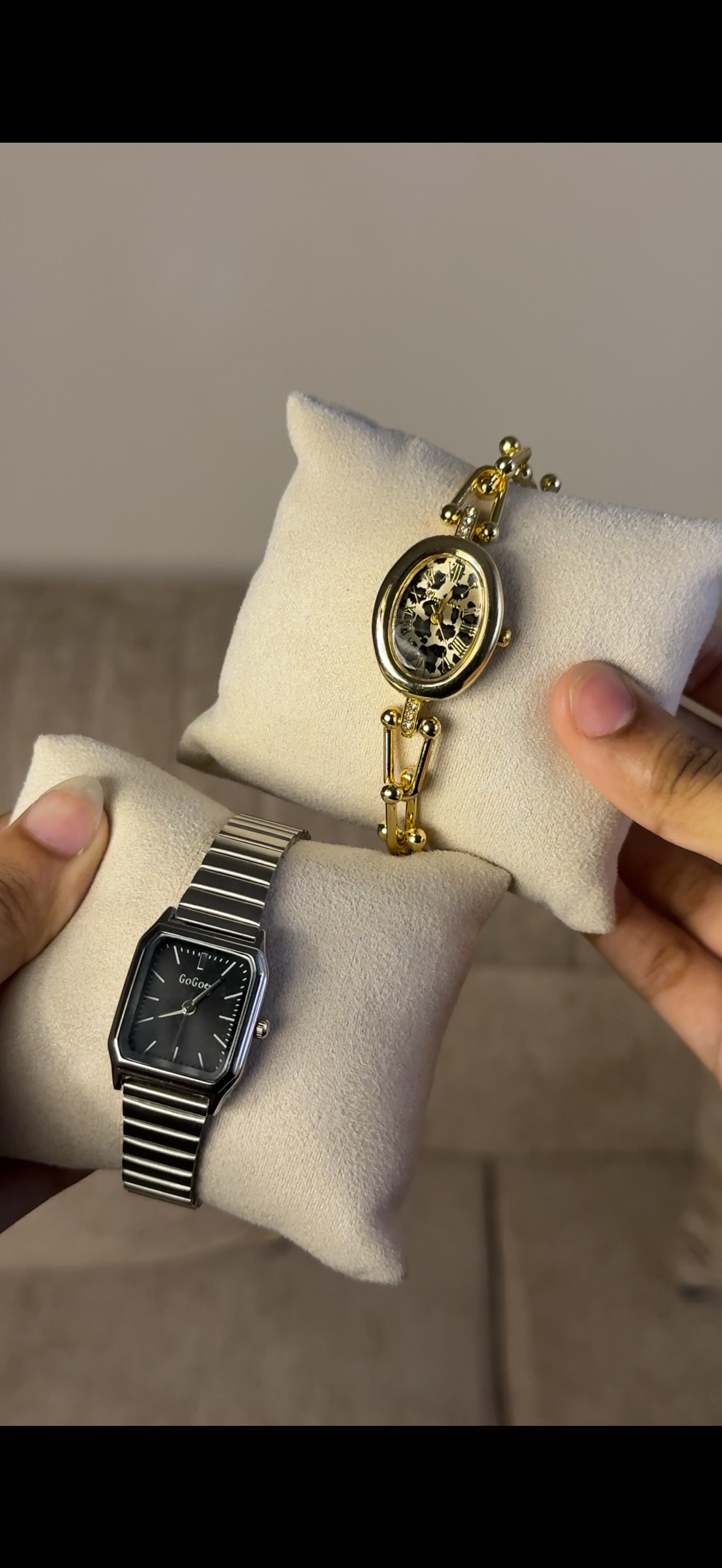 Gogoey Black Dial   + Get 1 Watch (70% Off)