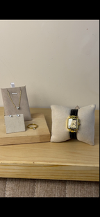 Gogoey vintage pillar Watch + Necklace (Free) + Earing (Free) + Mystery Ring (Free)