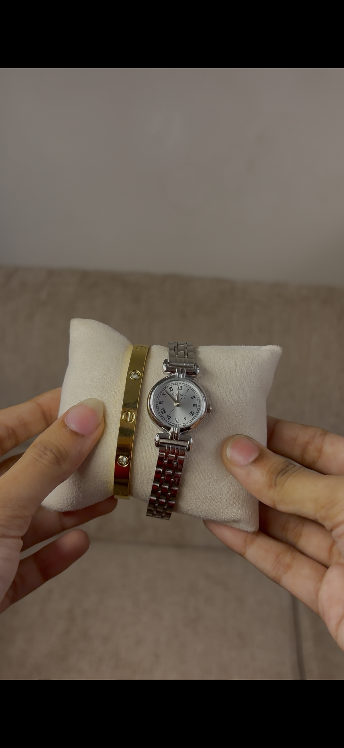 Gogoey round silver watch + Cartier love bracelet free