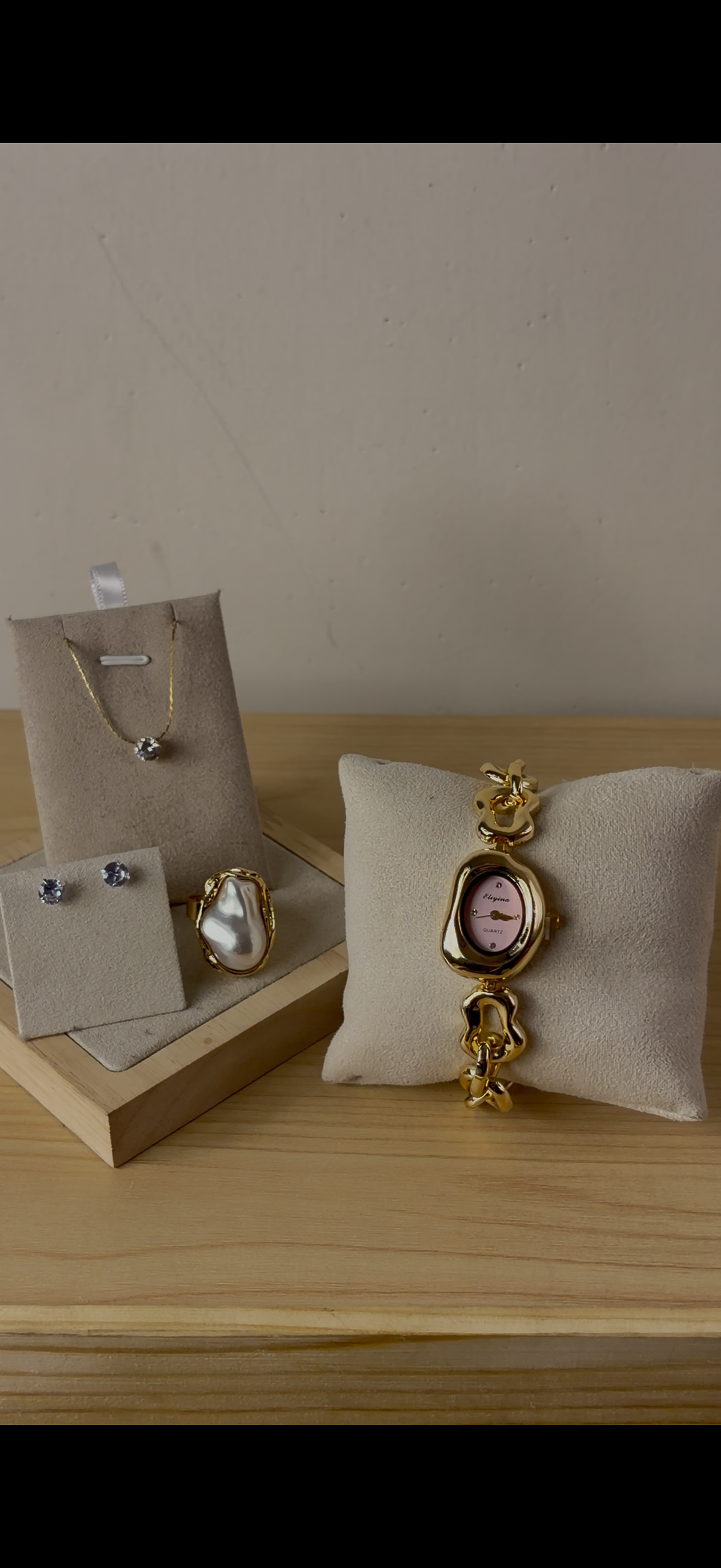 Watch + Necklace (Free) + Earing (Free) + Mystery Ring (Free)